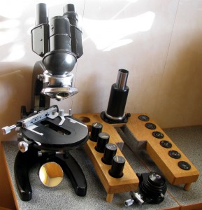 микроскоп.jpg