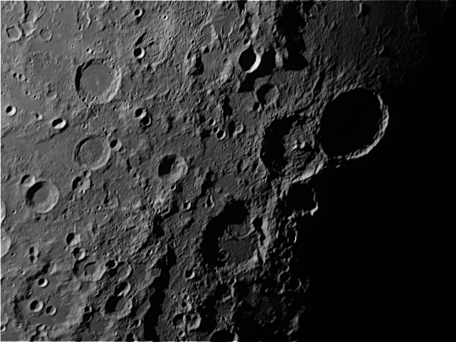 moon-09-08-11-02-5.jpg