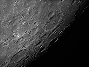 moon-09-09-06-02-19-33.jpg